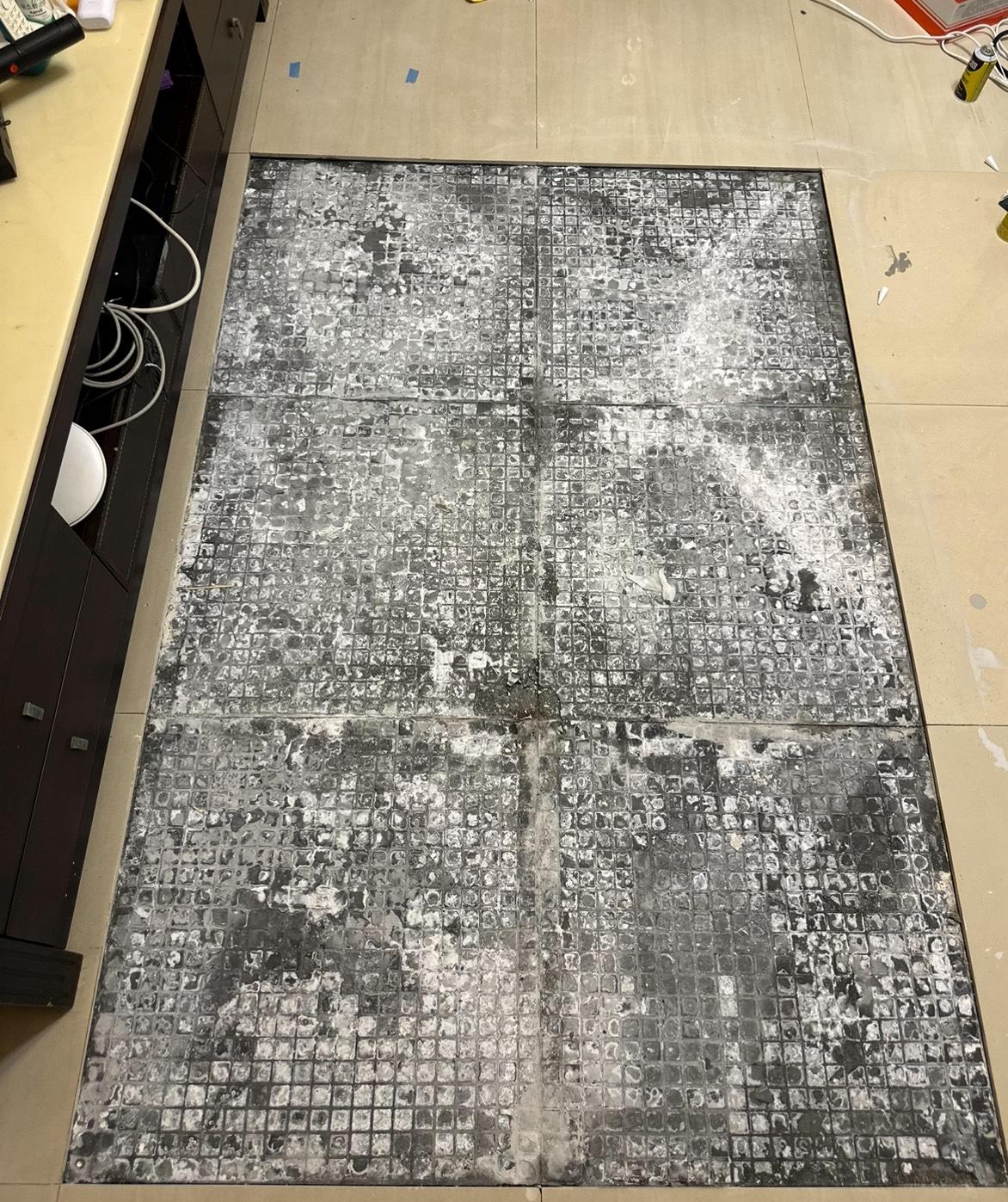 台中南區地磚破裂(60CM)